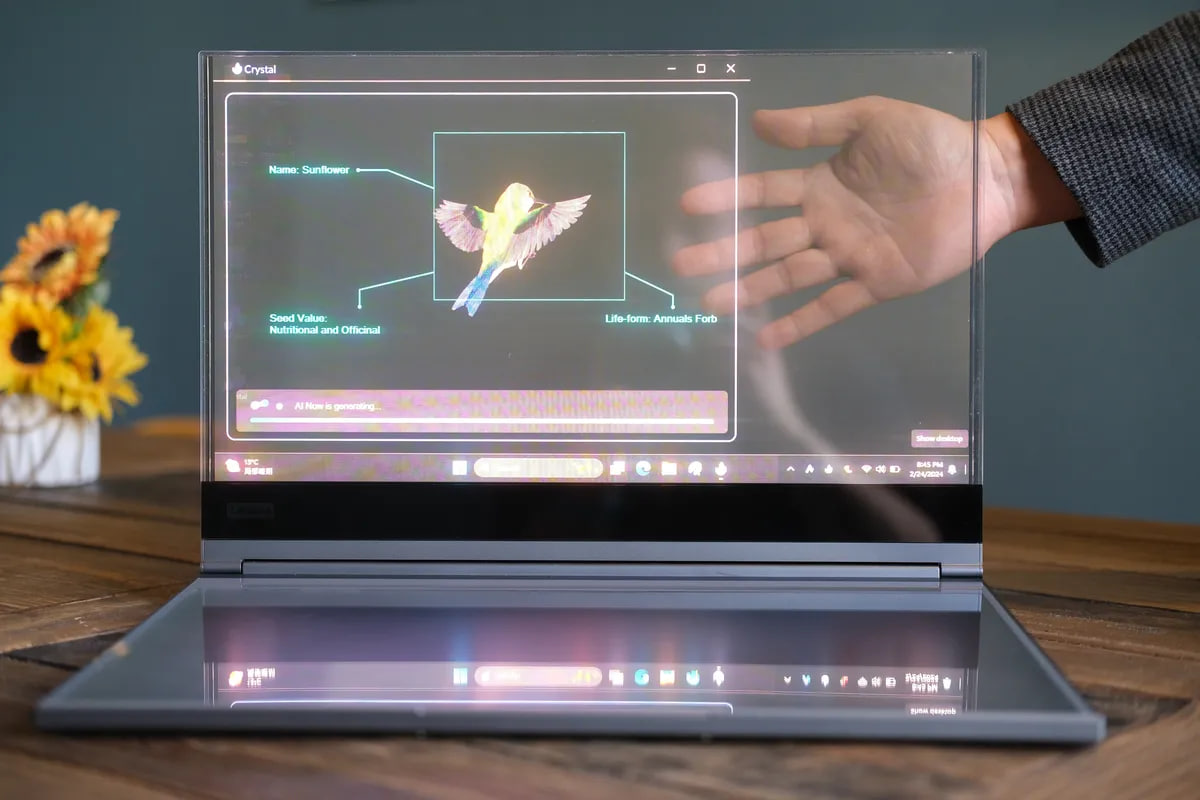Lenovo шаффоф MicroLED дисплейли ноутбукни намойиш этди
