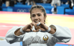 Saida Mirziyoyeva Olimpiada chempioni Diyora Keldiyorovani g‘alaba bilan tabrikladi