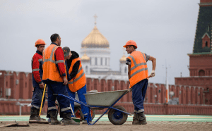 Rossiyada maoshini ololmayotgan o‘zbekistonliklarning puli undirib berildi