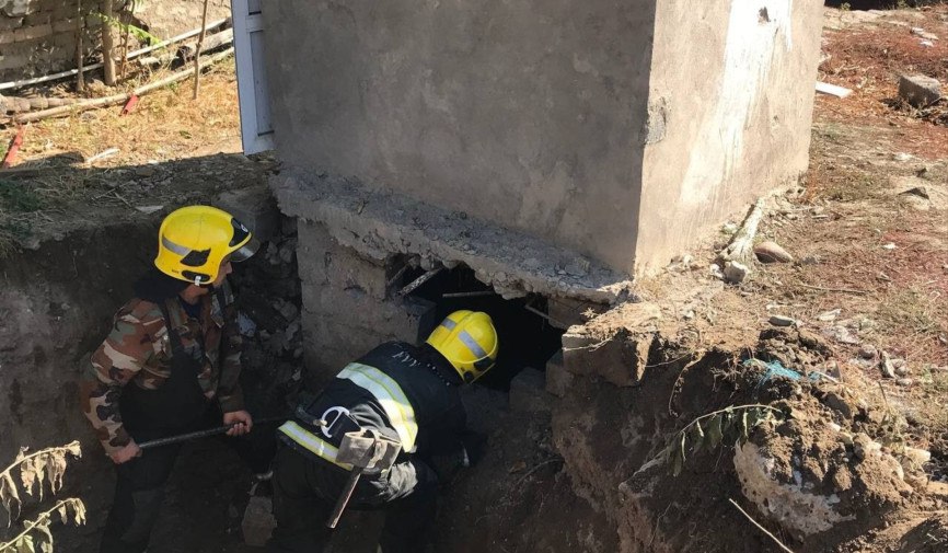 Toshkent viloyatida 1 yoshli qizcha hojatxonaga tushib ketdi