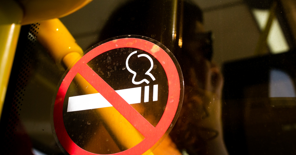 Минздрав напомнил узбекистанцам о местах с запретом курения электронных сигарет