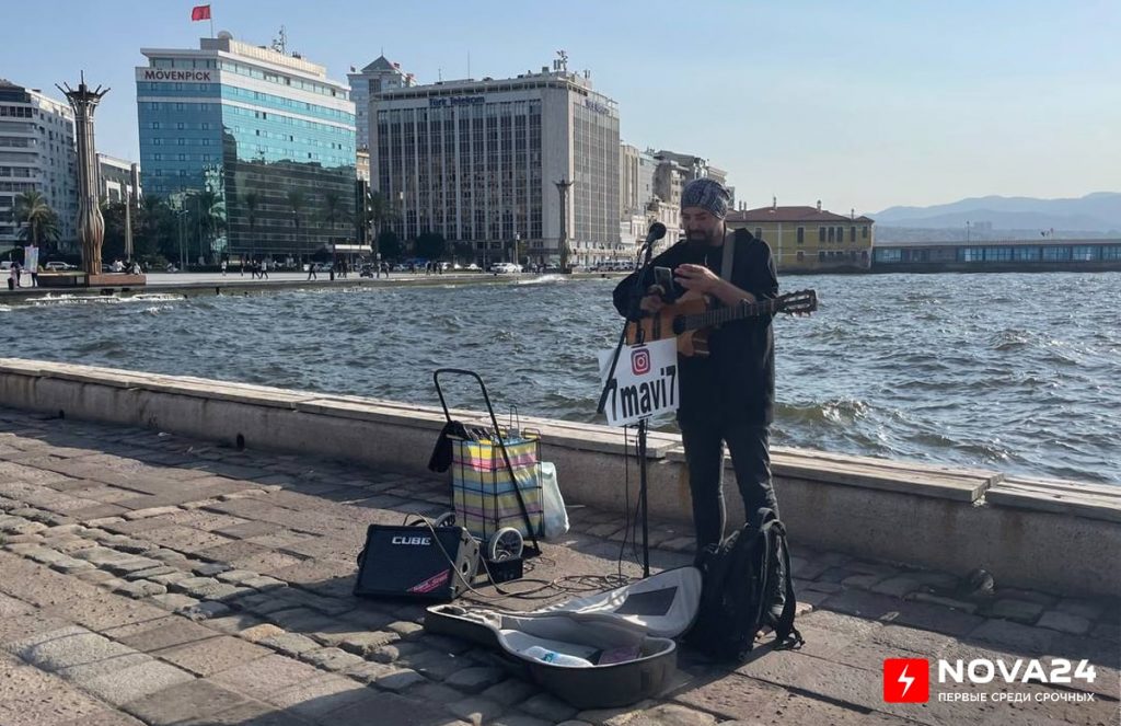 Воевавший журналист, часовня правителю и порт Густава Эйфеля: чем привлекает турецкий город Измир — фоторепортаж