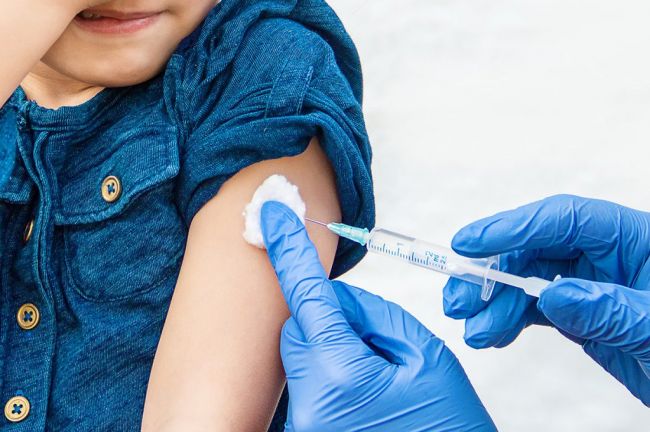 BioNTech и Pfizer запросили разрешение на применение в ЕС вакцины среди лиц 5-12 лет