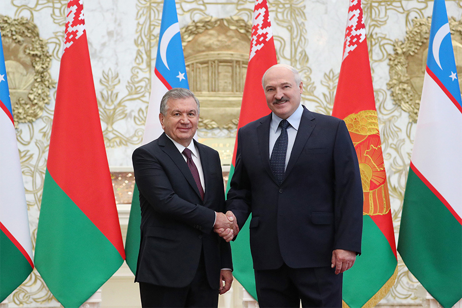 Лукашенко поздравил Шавката Мирзиёева с победой на выборах вслед за Путиным