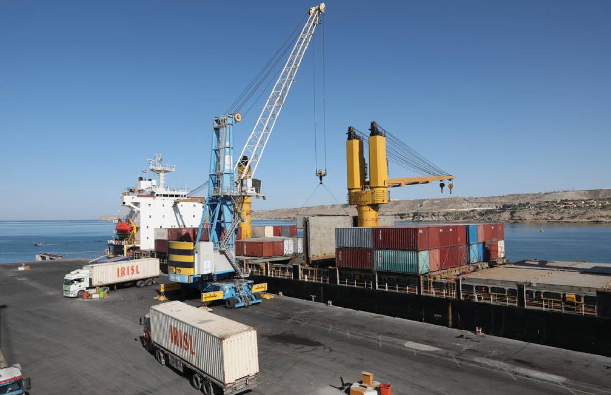Узбекистан будет продвигать план подключения через иранский порт Чабахар