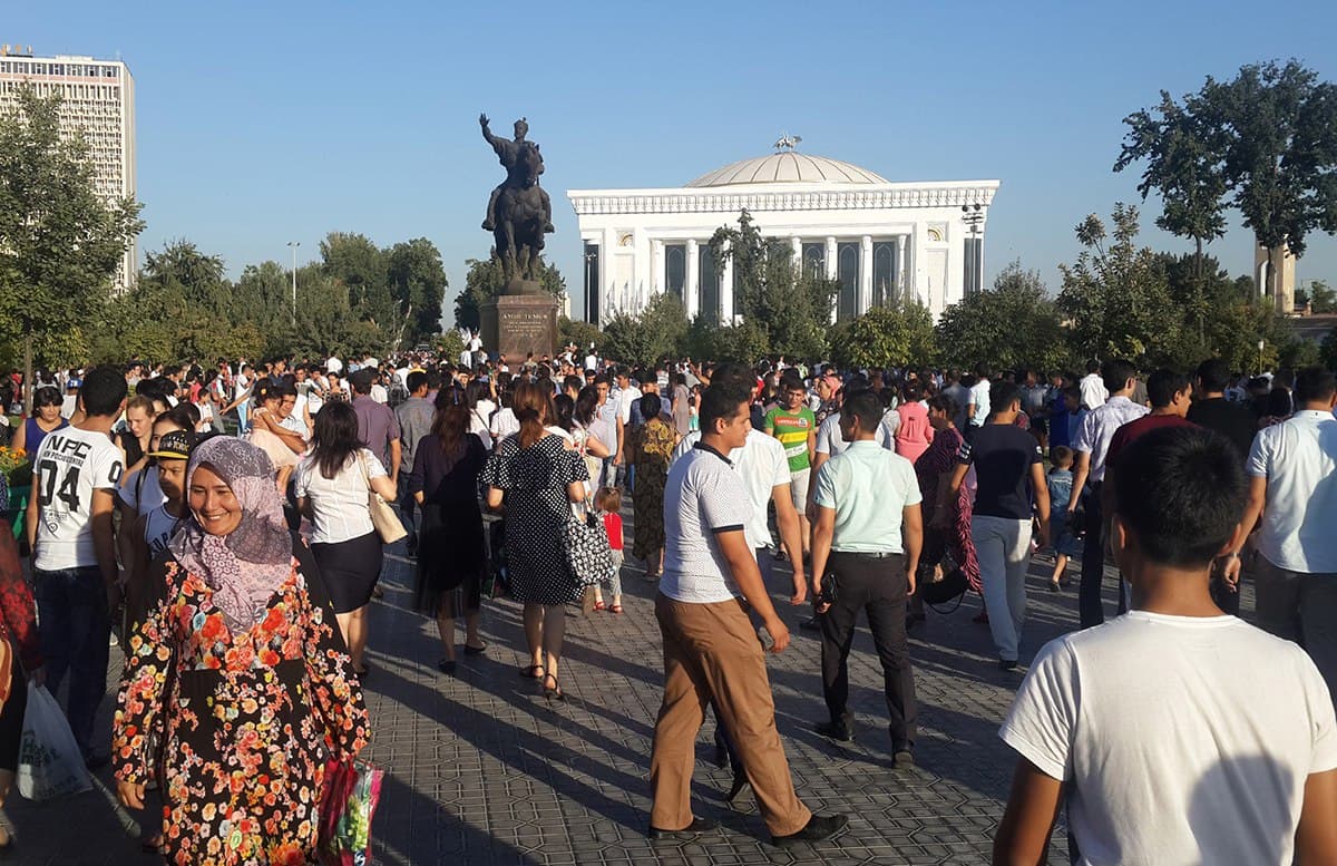 В Узбекистане подсчитали количество женщин и мужчин