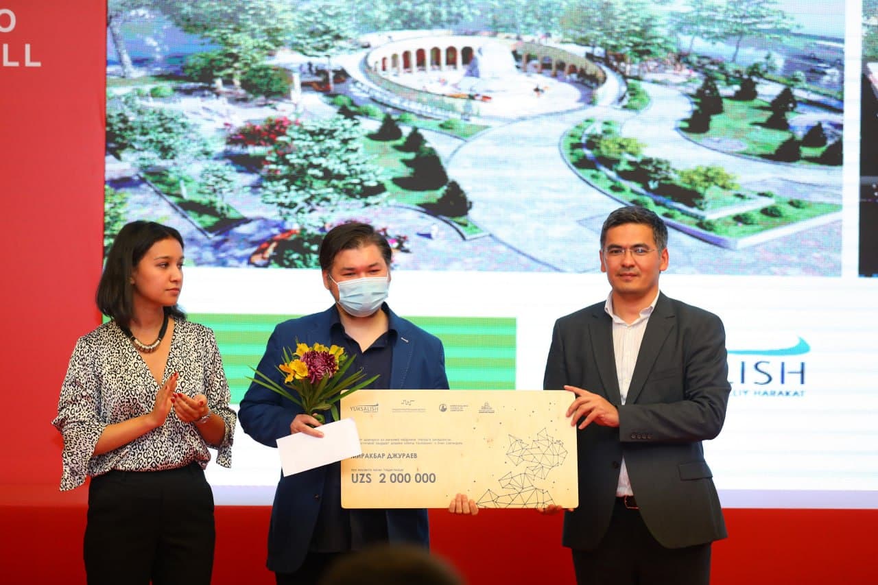 «Юксалиш» наградило победителей конкурса по возрождению площади Аль-Хорезми