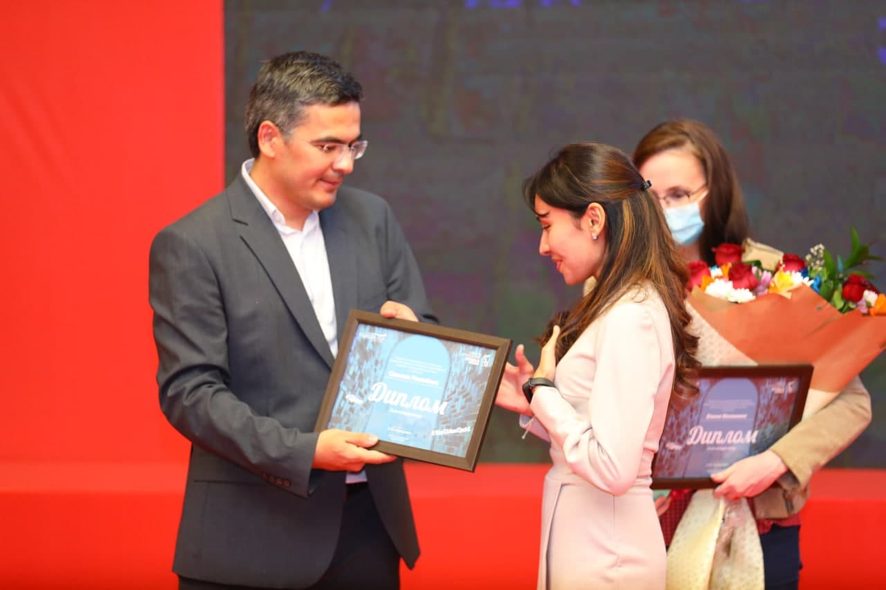 «Юксалиш» наградило победителей конкурса по возрождению площади Аль-Хорезми