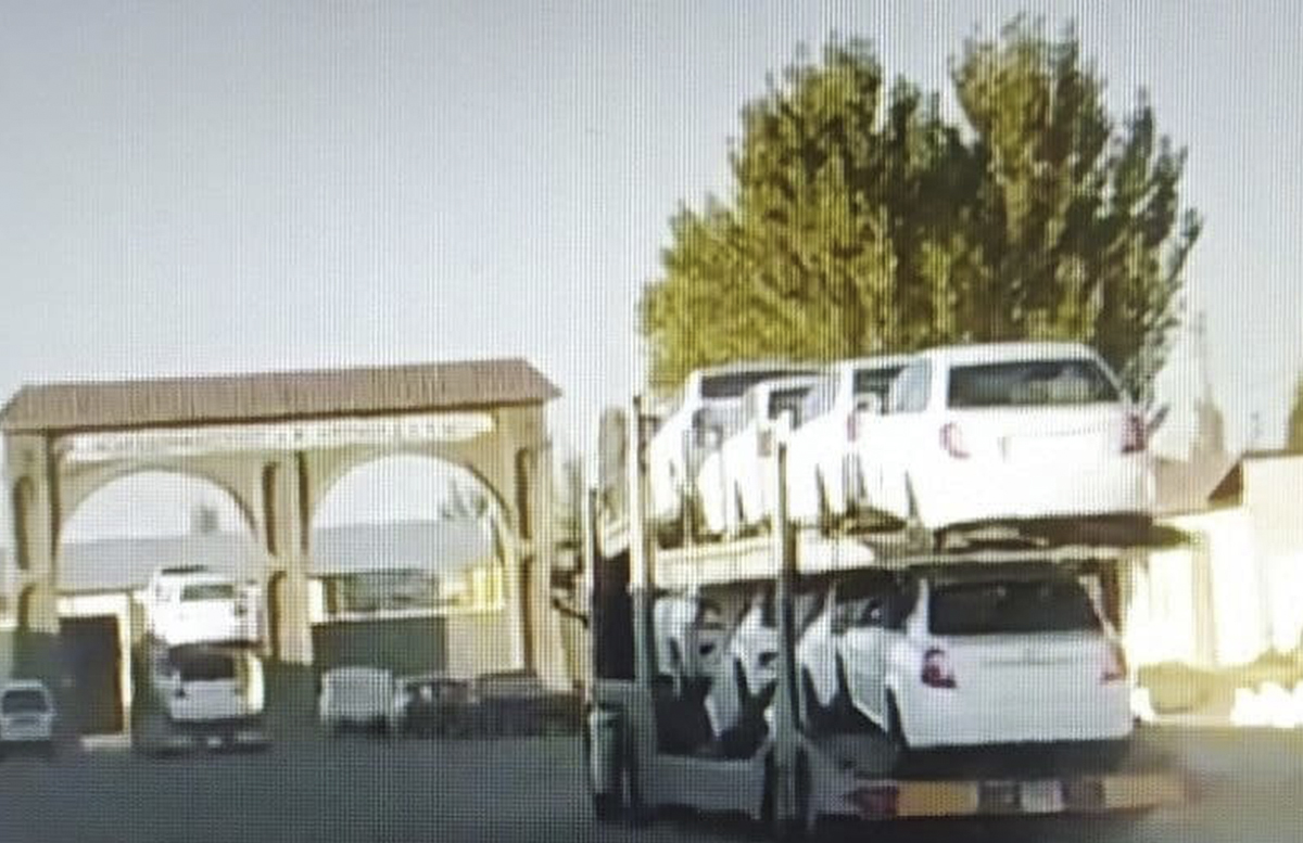 UzAuto начала хранить свои автомобили на мучных складах