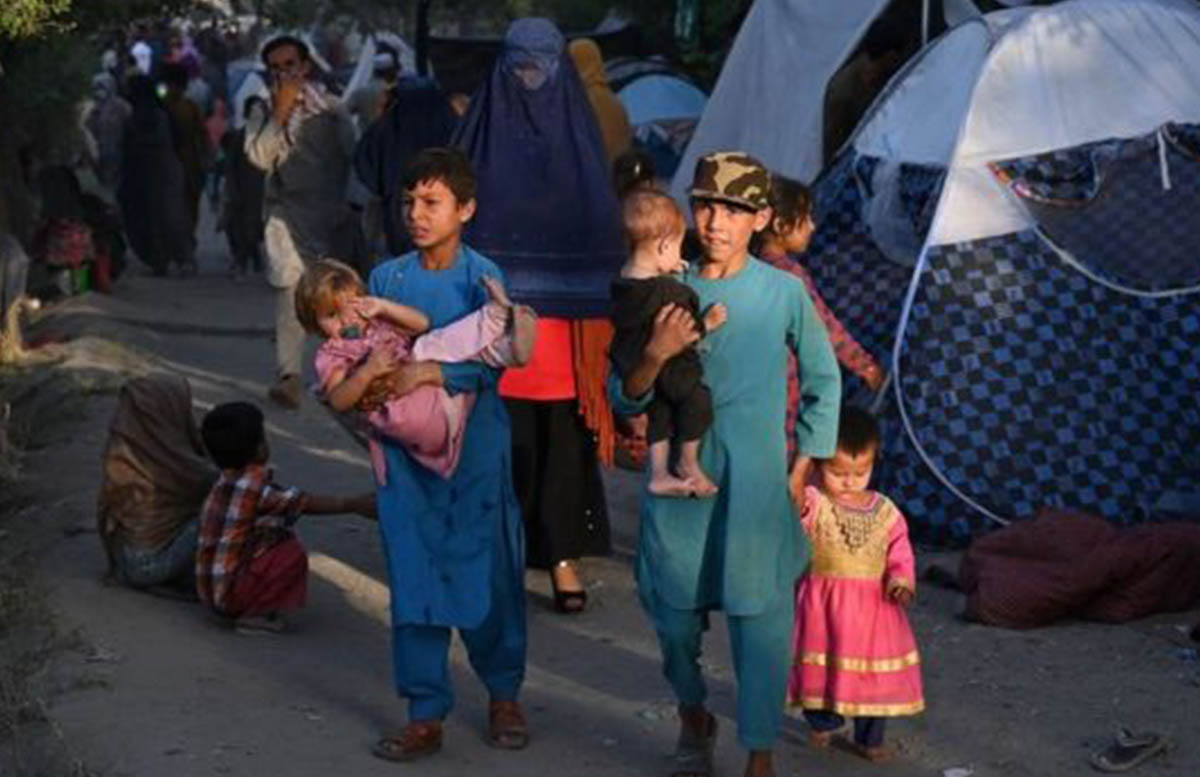 В ВОЗ заявили, что в Афганистане могут умереть от голода не менее миллиона детей