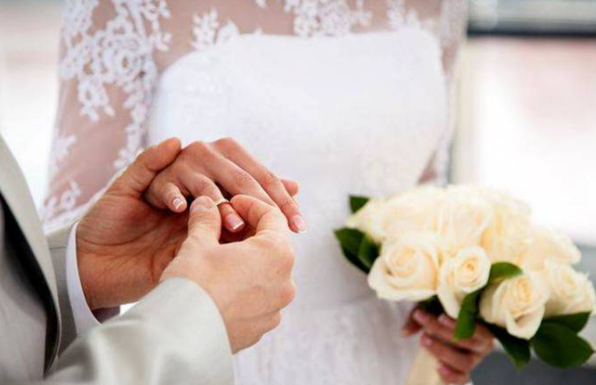 Выяснилось, сколько узбекистанцев поженились за десять месяцев