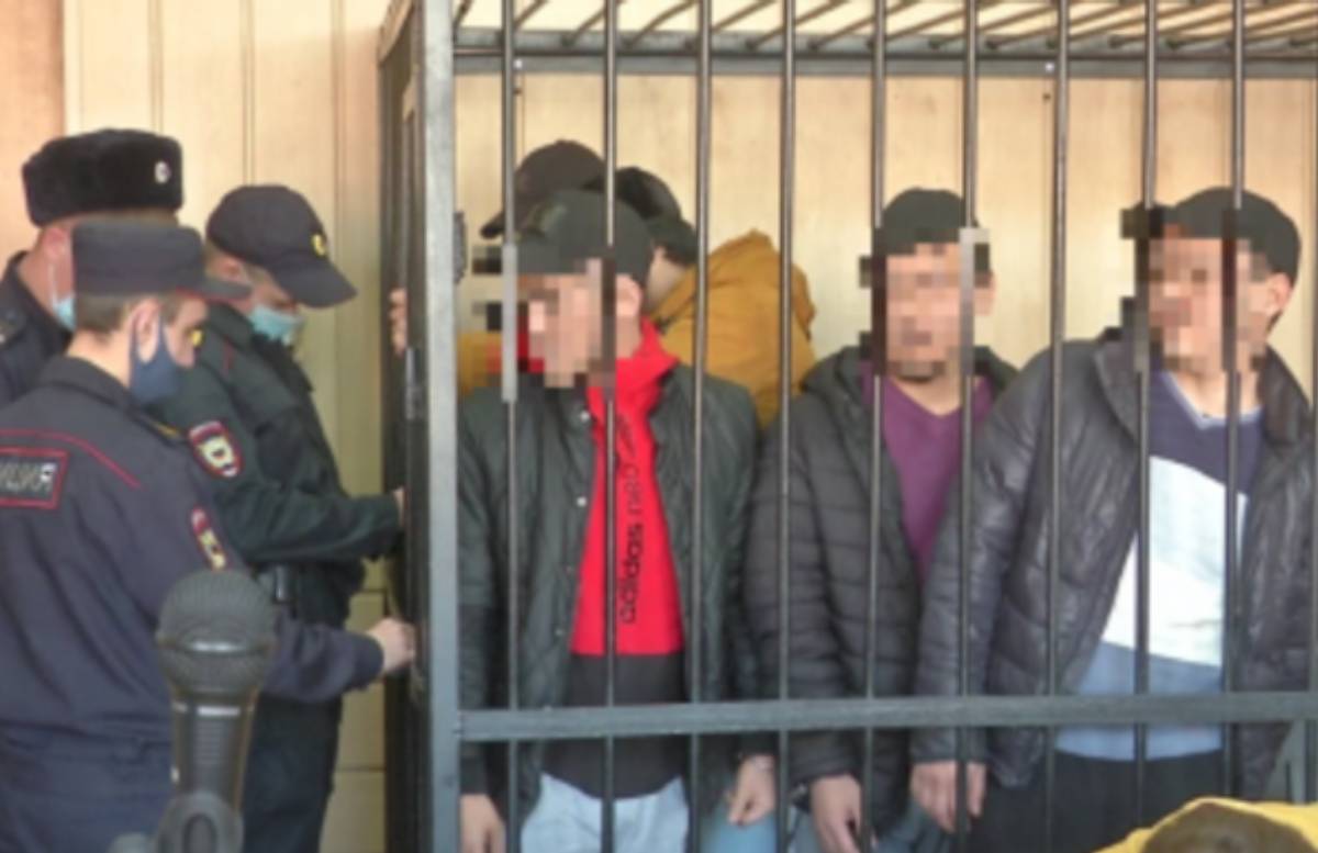В Новосибирске суд вынес приговор банде узбекистанцев за нападение на граждан Китая