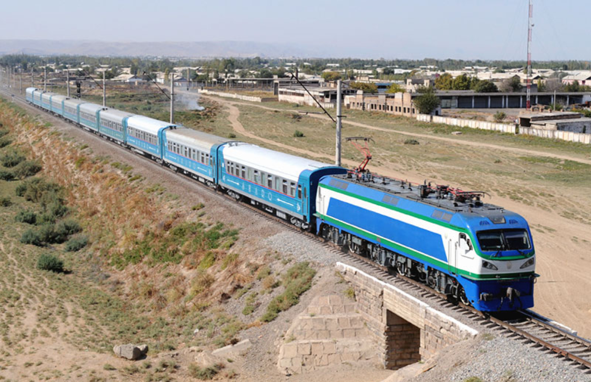 Узбекистанцы смогут отслеживать движение поездов онлайн