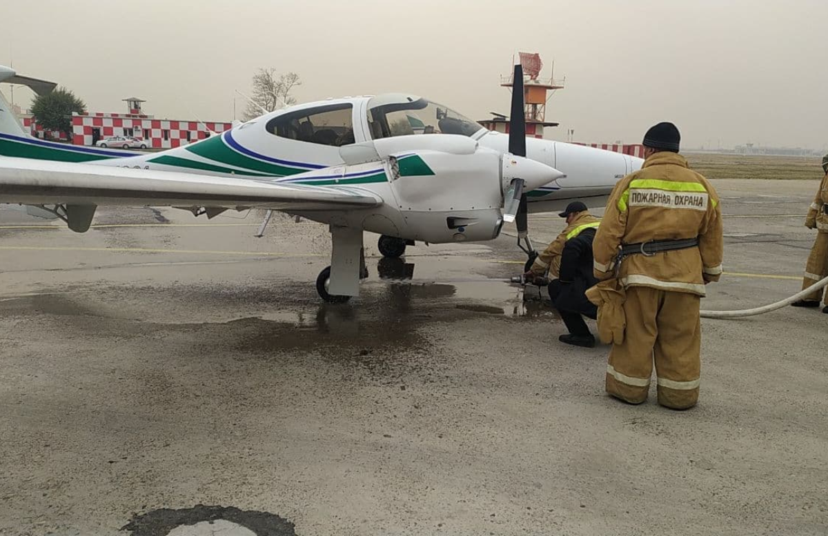 Самолет из Таджикистана совершил вынужденную посадку в ташкентском аэропорту
