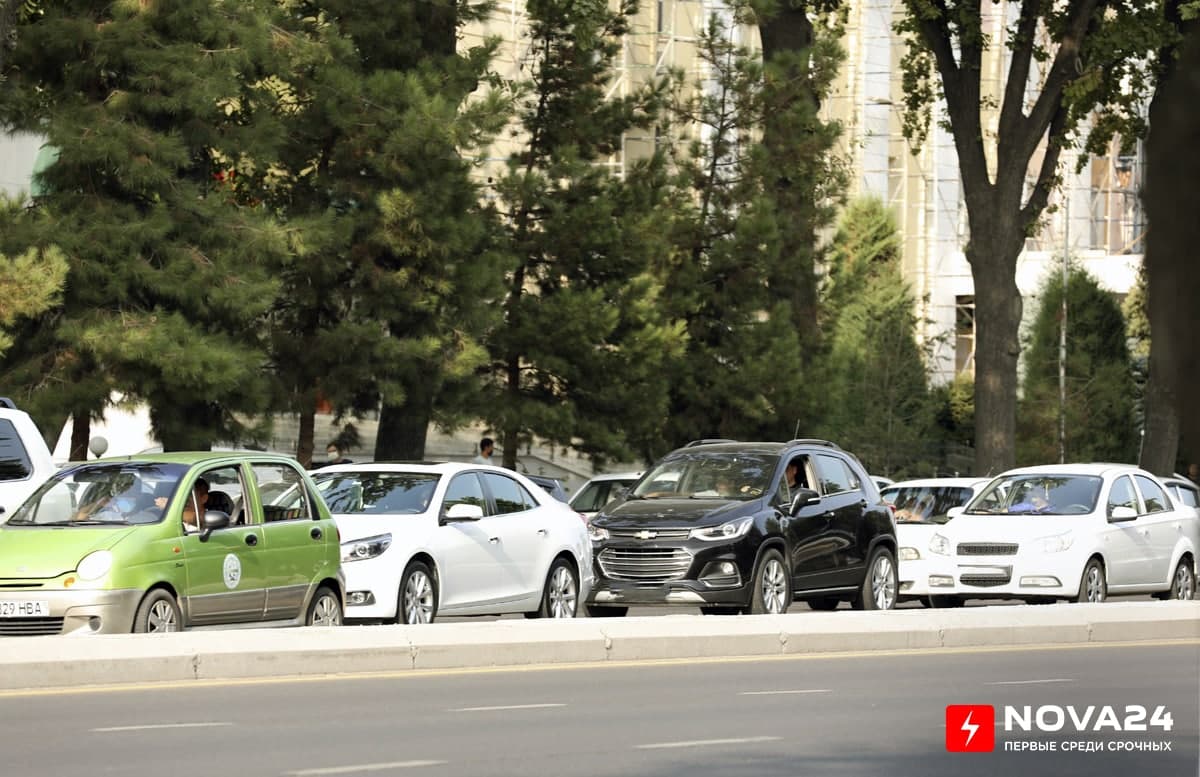 В центре Ташкента стоянки для авто вдоль улиц могут стать платными