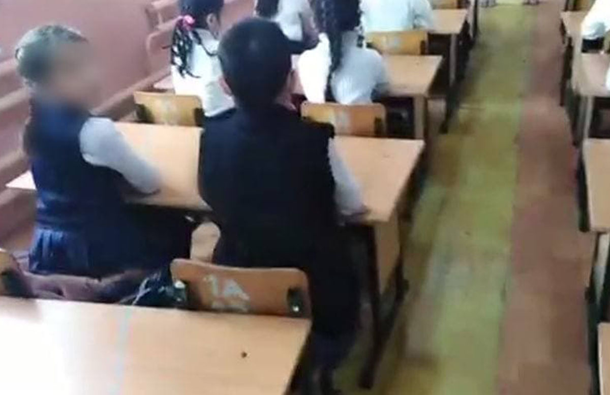 В Андижане учительница грубо высказалась во время урока — видео