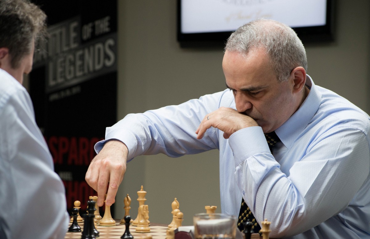Гарри Каспаров прокомментировал победу Нодирбека Абдусатторова на чемпионате мира по рапиду