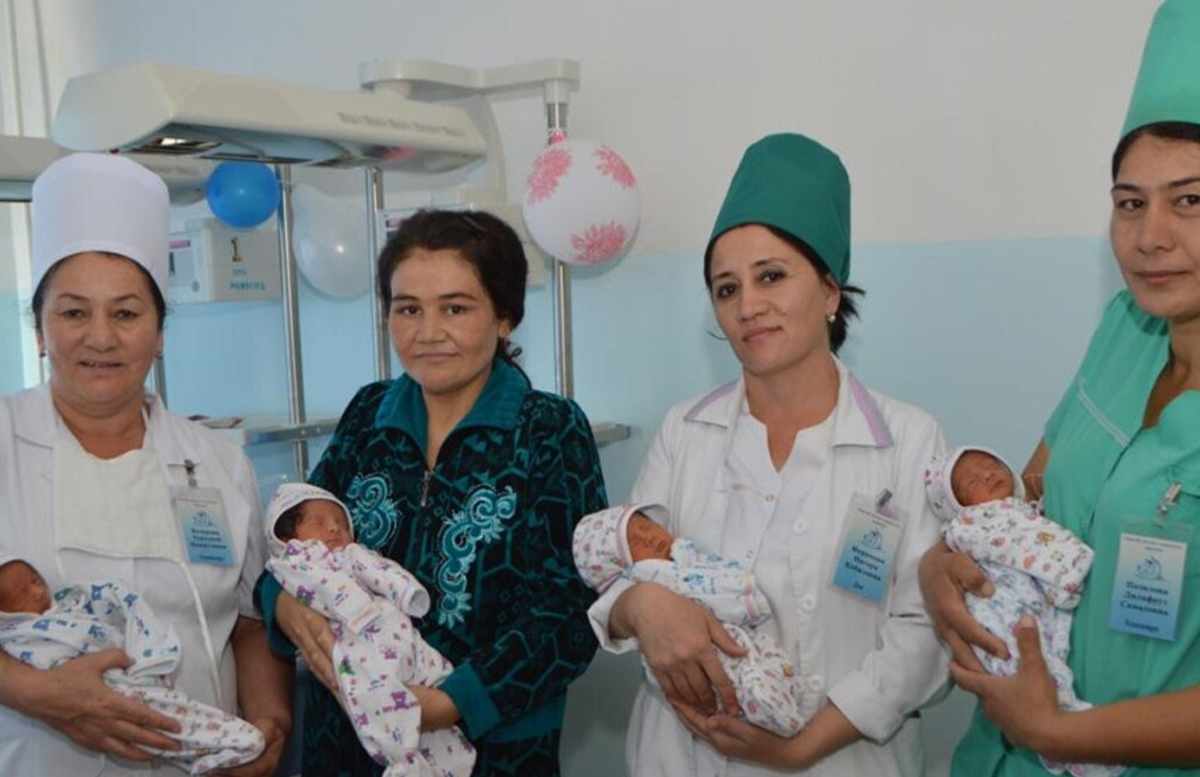 Выяснилось количество рождаемых четверняшек в Узбекистане