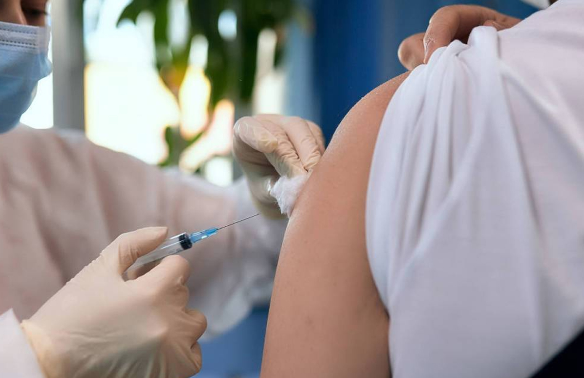 В Узбекистане от коронавируса вакцинировались почти 250 тысяч человек