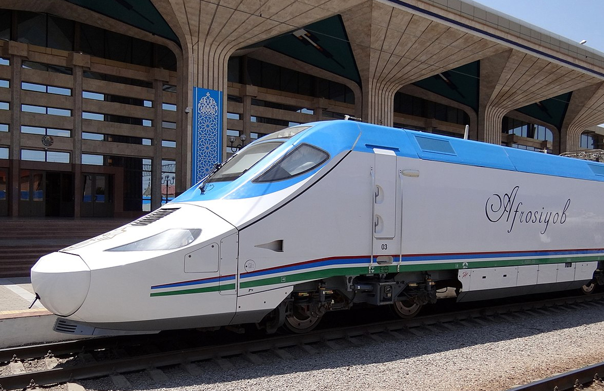 Движение поездов Afrosiyob между Ташкентом и Бухарой запустили и по пятницам