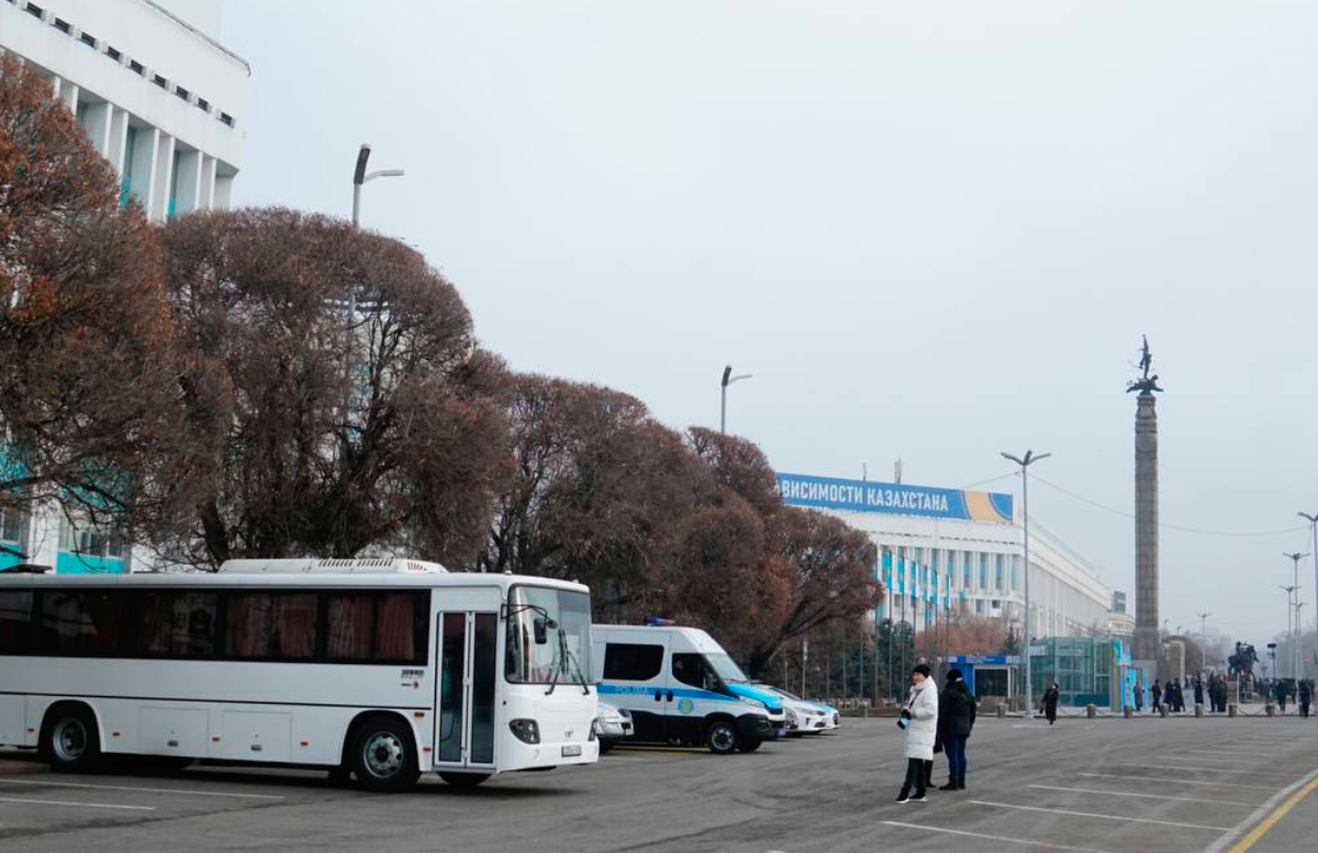 В Алматы ко Дню независимости заглушили интернет и заперли студентов
