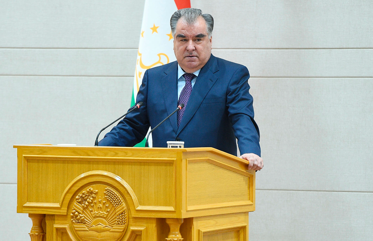Президент Таджикистана внёс в парламент соглашение об обороне с Узбекистаном