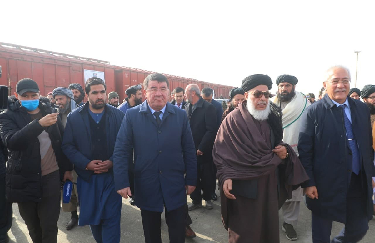 Хоким Сурхандарьи посетил Афганистан и поучаствовал в передаче гуманитарного груза
