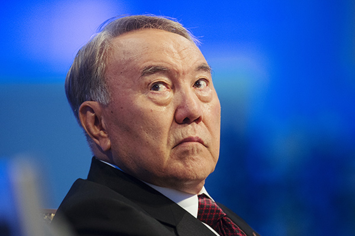 Казахстанцы создали петицию с требованием лишить Назарбаева неприкосновенности