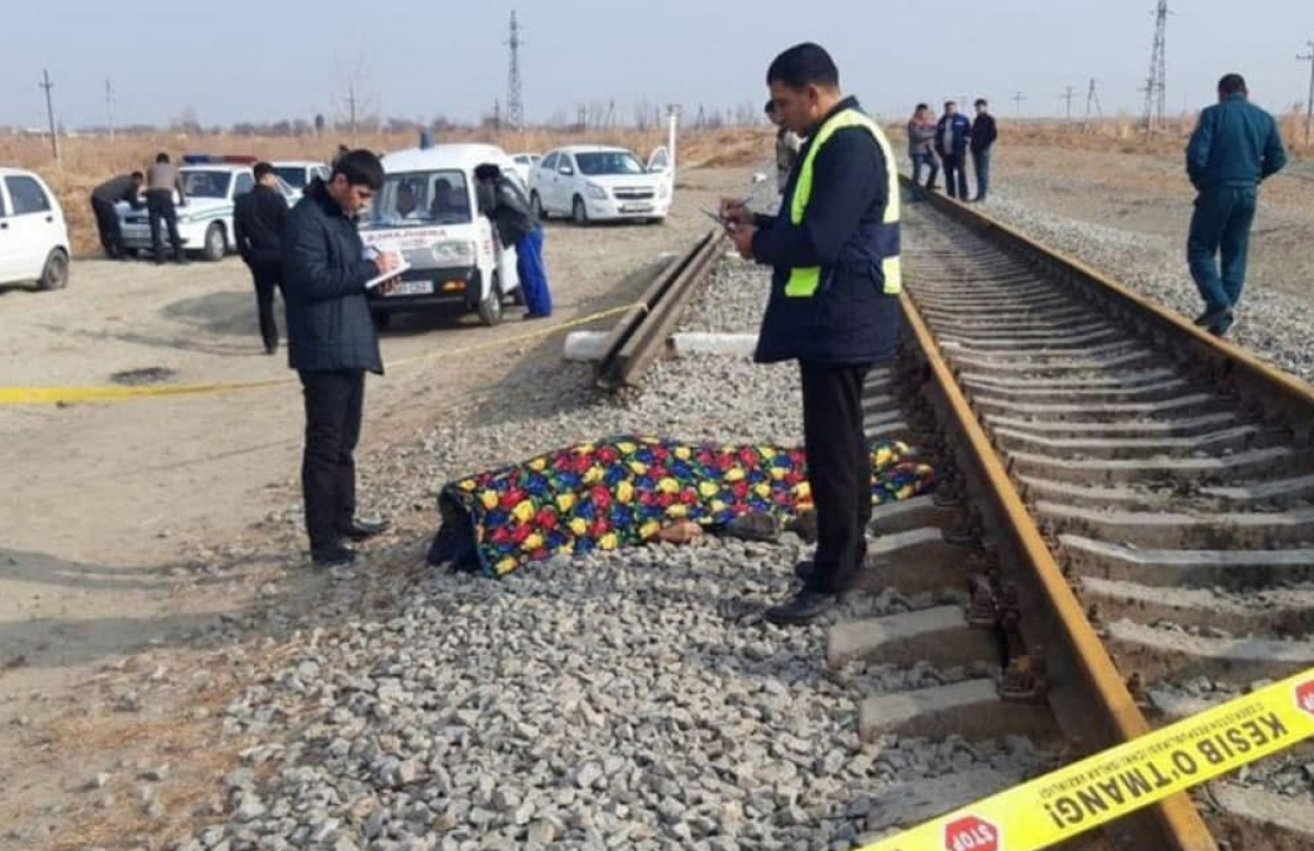 В Ташобласти грузовой поезд насмерть сбил мужчину