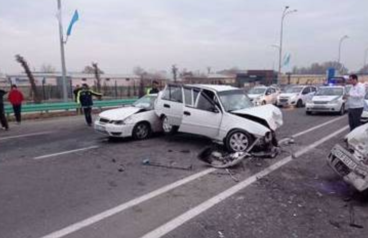 В Ташкенте пьяный водитель спровоцировал страшное ДТП