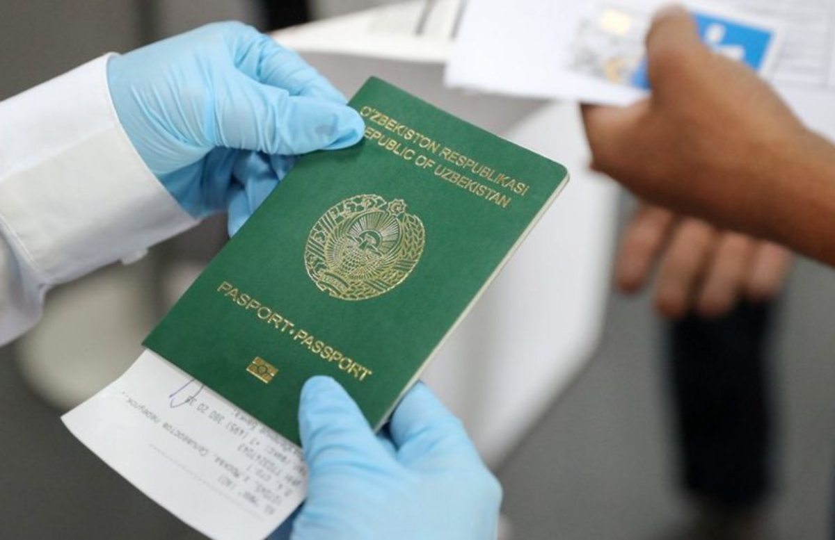 Выяснилось место Узбекистана в рейтинге привлекательности паспортов