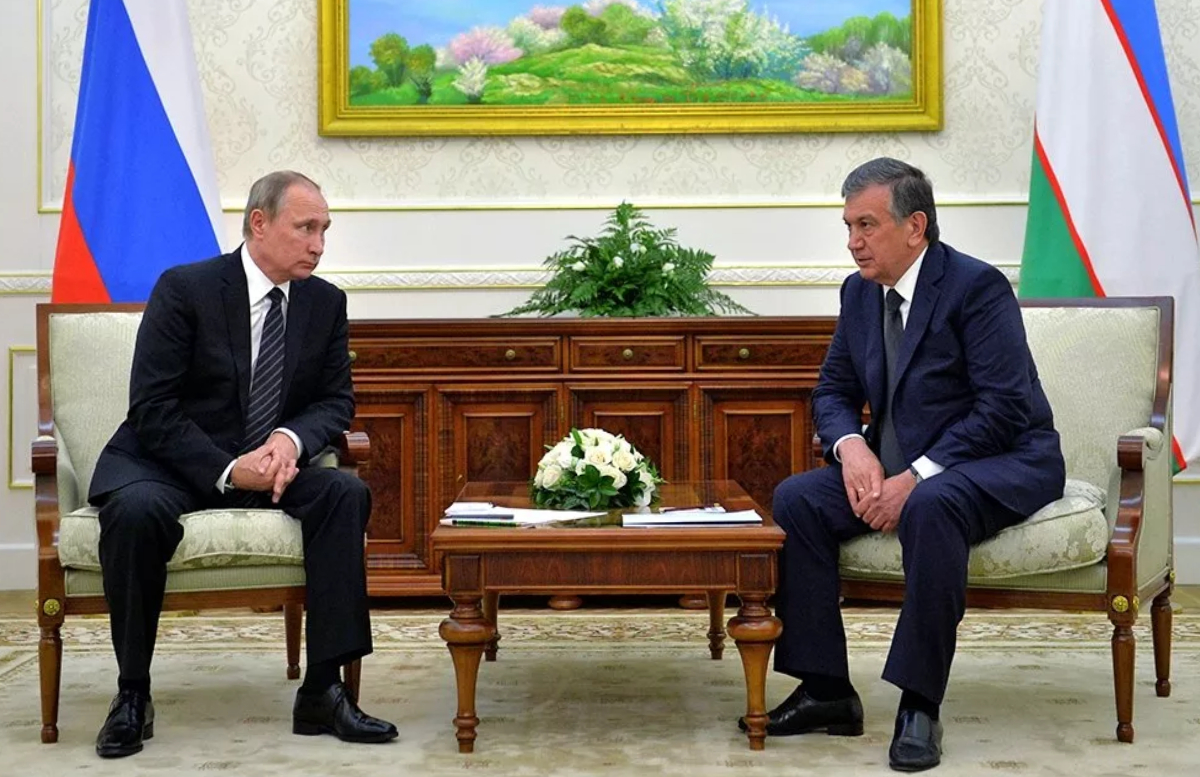 Мирзиёев и Путин обсудили ситуацию в регионе на фоне событий в Казахстане