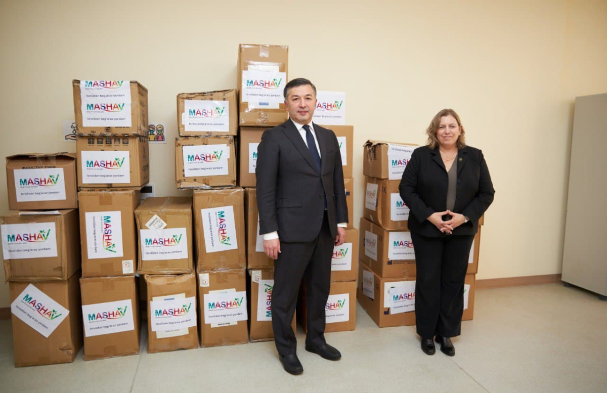 Израиль передал Минздраву Узбекистана гуманитарную помощь