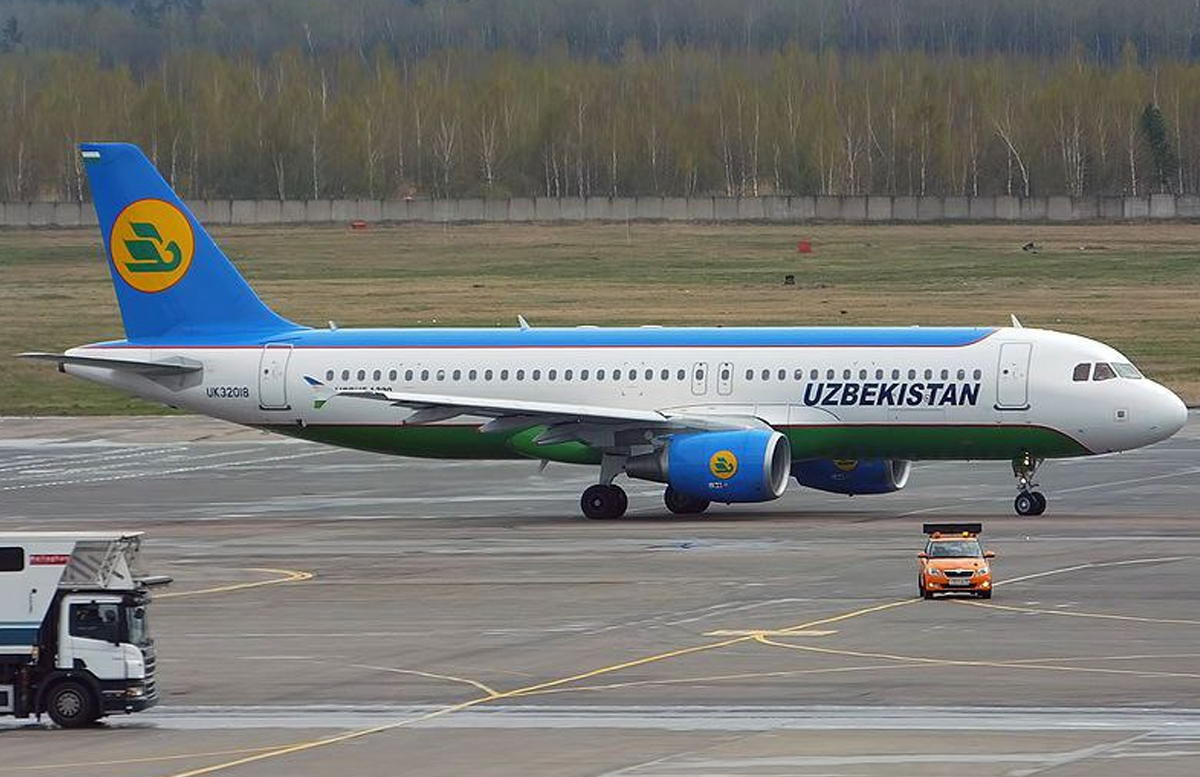 Из-за тумана три самолета не смогли приземлиться в аэропортах Узбекистана