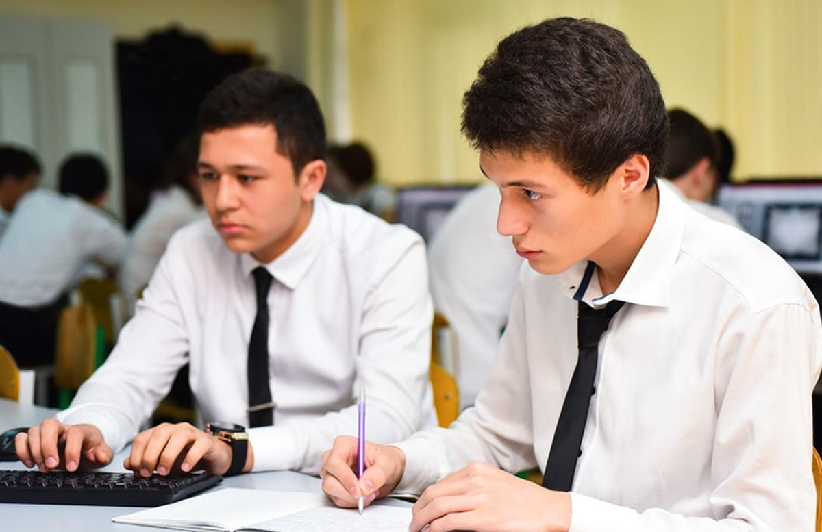 В Узбекистане выпускники техникумов смогут поступить в вуз через собеседования