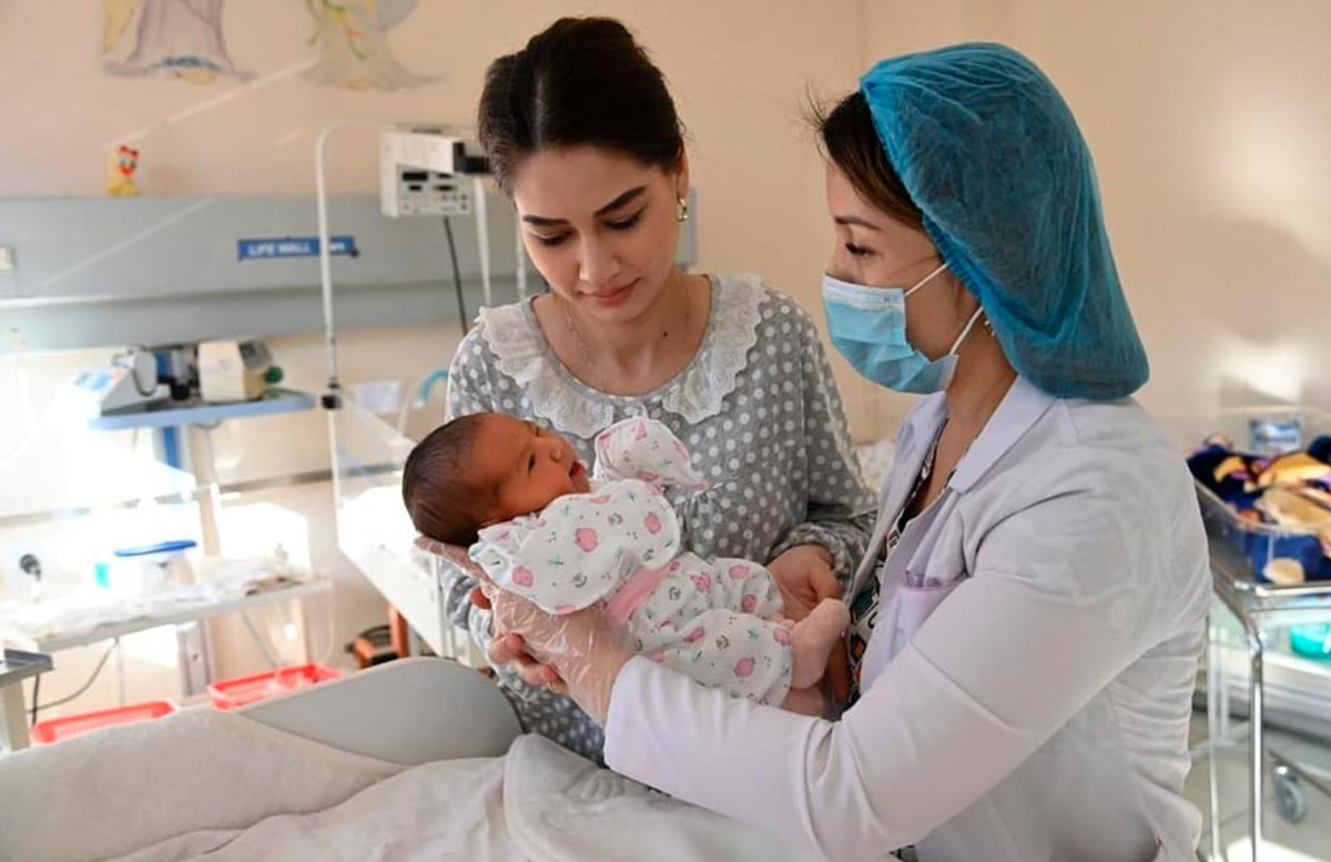 Названы самые популярные имена новорожденных узбекистанцев в 2022 году