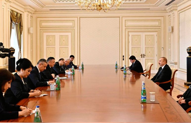 Шавкат Мирзиёев ожидает визит президента Азербайджана