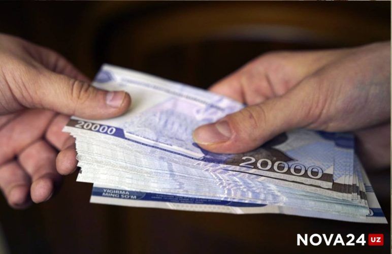 В Узбекистане третий месяц подряд падает реальный обменный курс сума