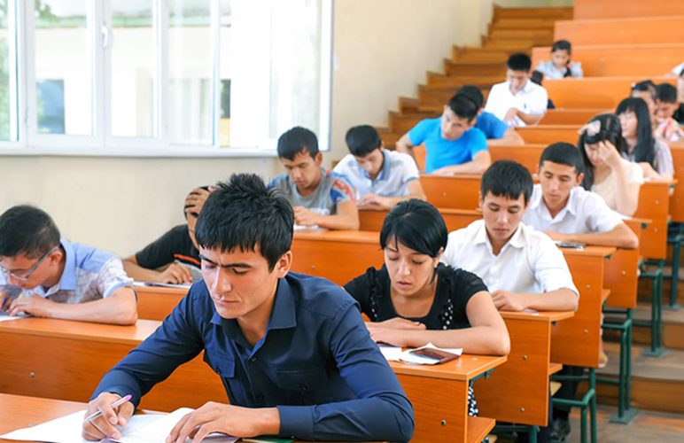 Абитуриенты Узбекистана теперь смогут выбрать одну из четырех форм обучения