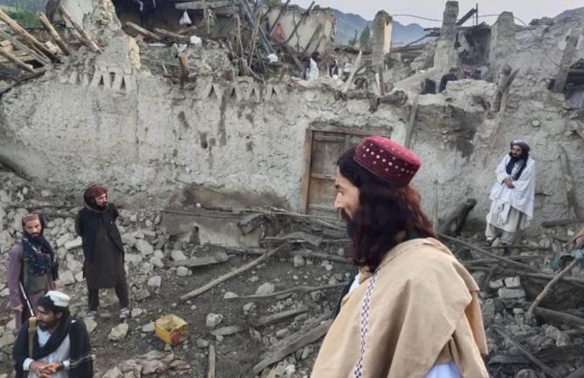 В Афганистане в результате землетрясения погибли 920 человек