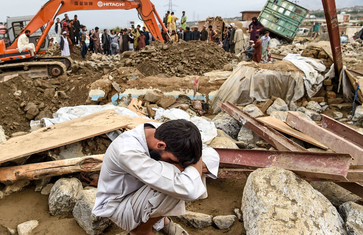 СМИ: Число жертв землетрясения в Афганистане возросло до 1,5 тысяч
