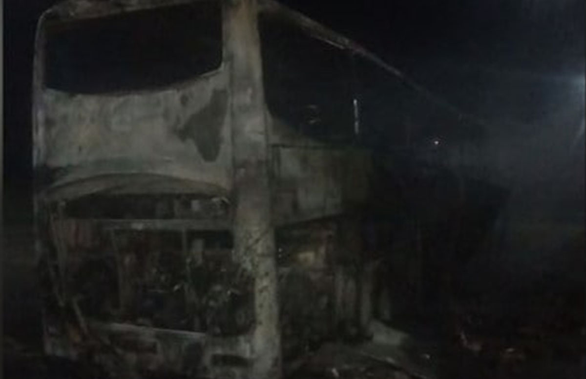 В Каракалпакстане загорелся автобус с 55 пассажирами