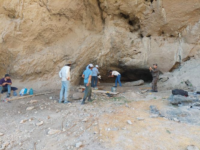 В Сурхандарье нашли жилище неандертальцев