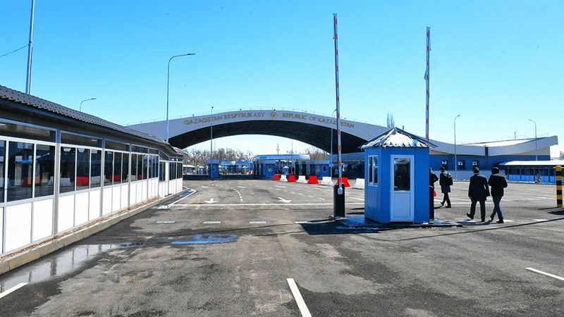 Казахстан возобновил работу двух автомобильных пунктов пропуска на границе с Узбекистаном