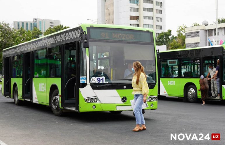 В Ташкенте задымился пассажирский автобус