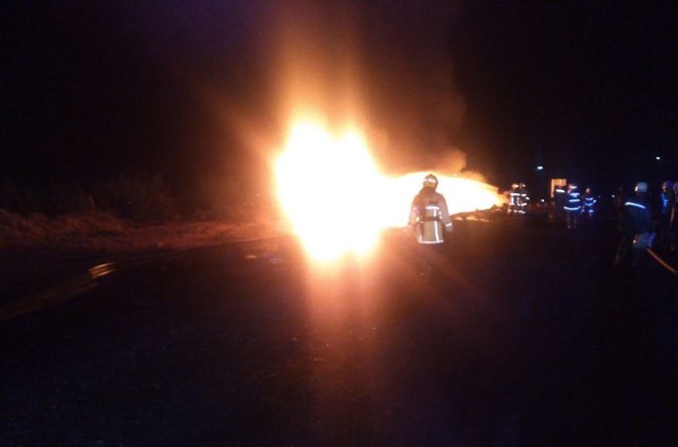 На перевале Камчик загорелись несколько автомобилей: есть погибшие
