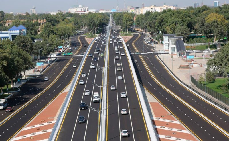 В Узбекистане приняли общенациональную программу «Безопасная и гладкая дорога»
