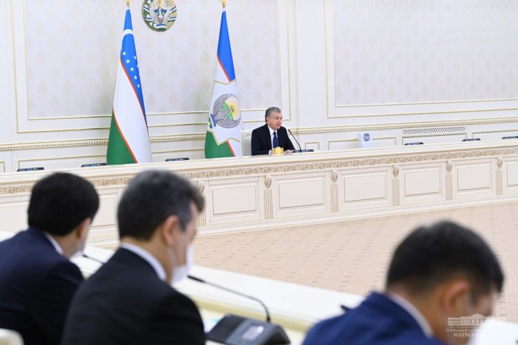 Президент выразил соболезнования семьям погибших в беспорядках в Нукусе