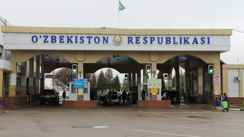 Некоторые пункты пропуска между Узбекистаном и Казахстаном приостановили работу