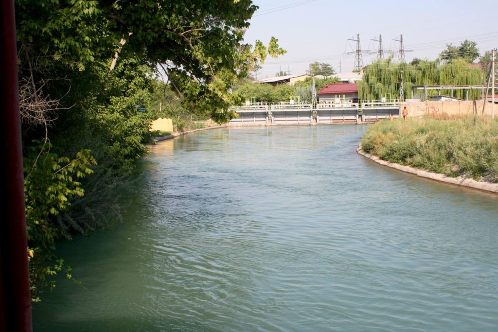 Большинство ближайших к Ташкенту каналов пригодны для купания, — Узгидромет